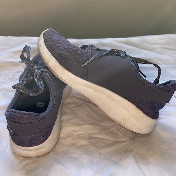 New Balance Kids' Coast V3 FuelCore Size 2 - Picture 7 of 10